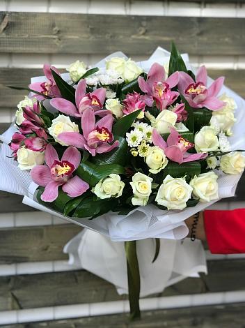 Букет цветов из: Розы и Хризантемы в Переволоцкий