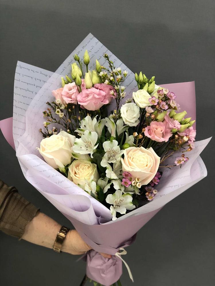 Букет цветов из: Альстромерии, Розы и Лизиантусы в Переволоцкий