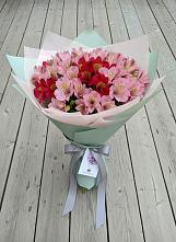 Букет цветов из:  Альстромерии #REPLACE_PRED# Переволоцкий