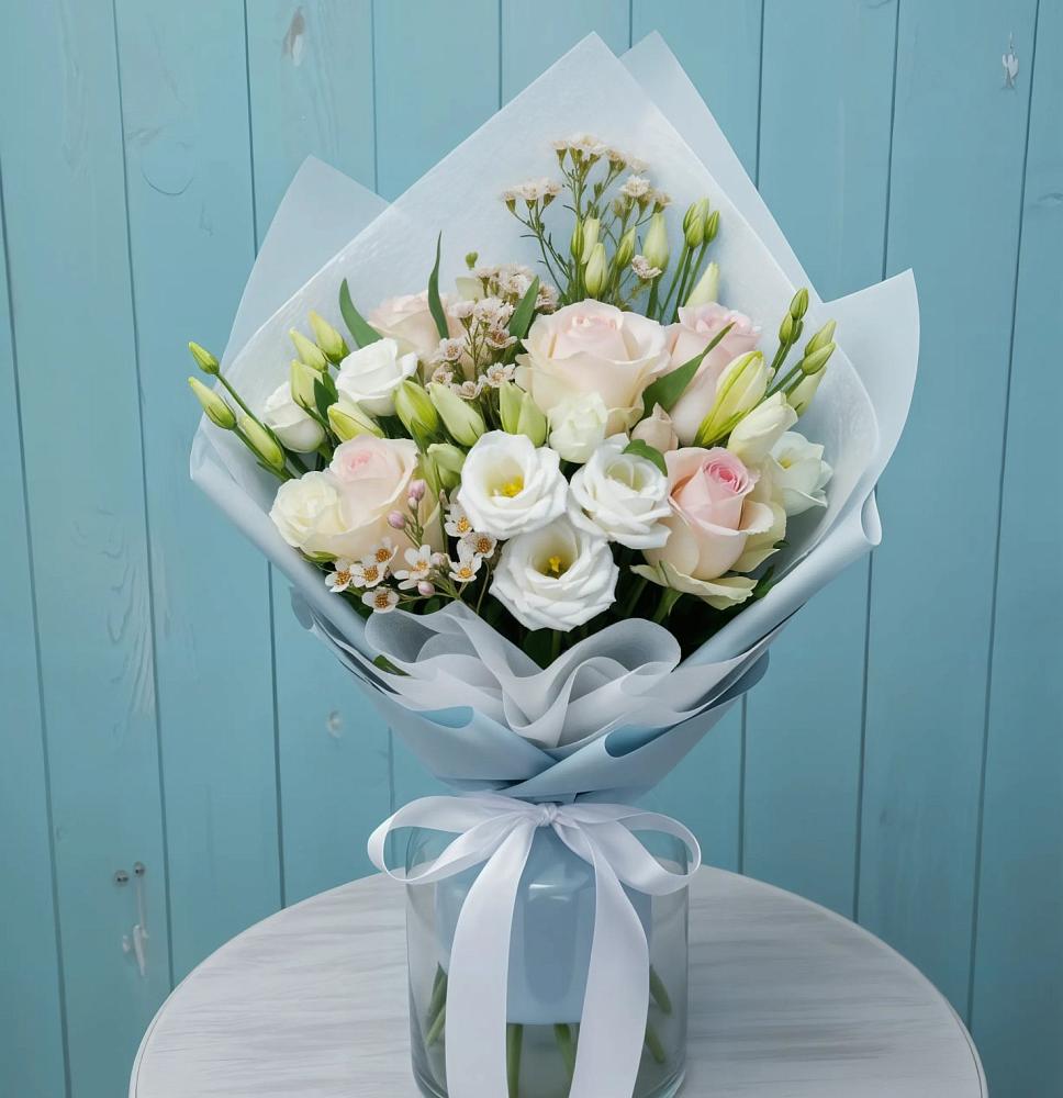 Букет цветов из: Розы и Лизиантусы в Переволоцкий