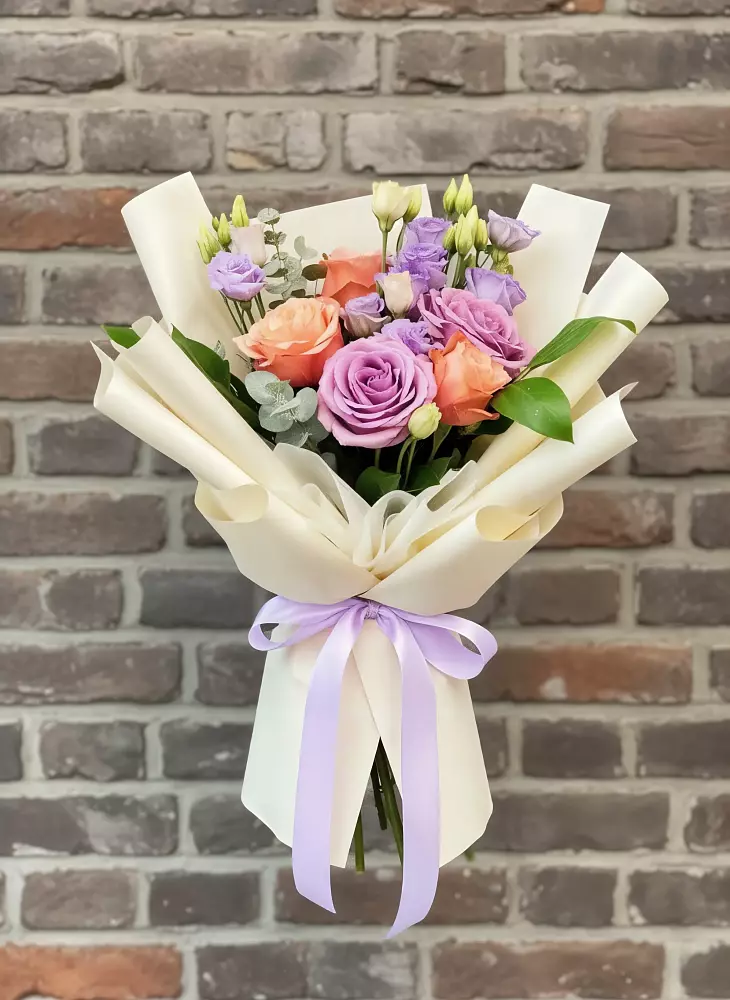 Букет цветов из: Лизиантусы и Розы в Переволоцкий