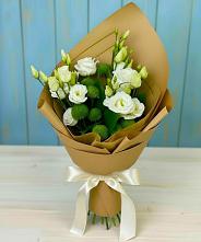 Букет цветов из:  Хризантемы и Лизиантусы #REPLACE_PRED# Переволоцкий