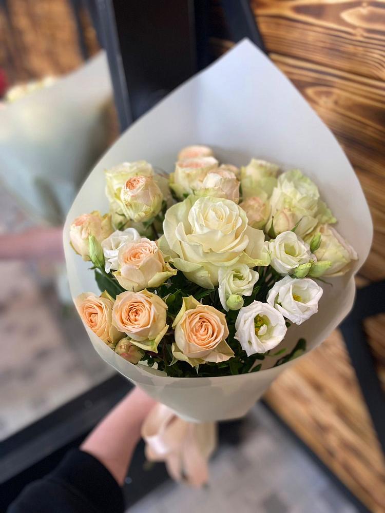 Букет цветов из: Розы и Лизиантусы в Переволоцкий